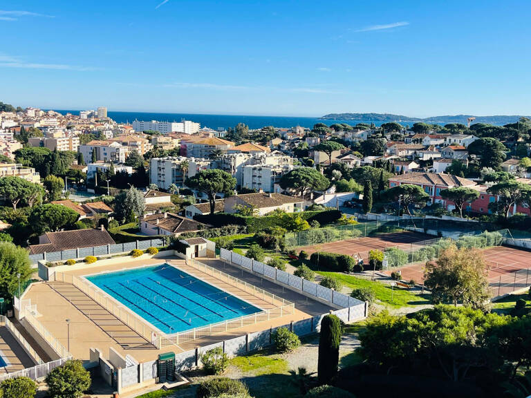 Appartement deux chambres avec vue mer et piscine dans la résidence à Sainte-Maxime. — photo 1