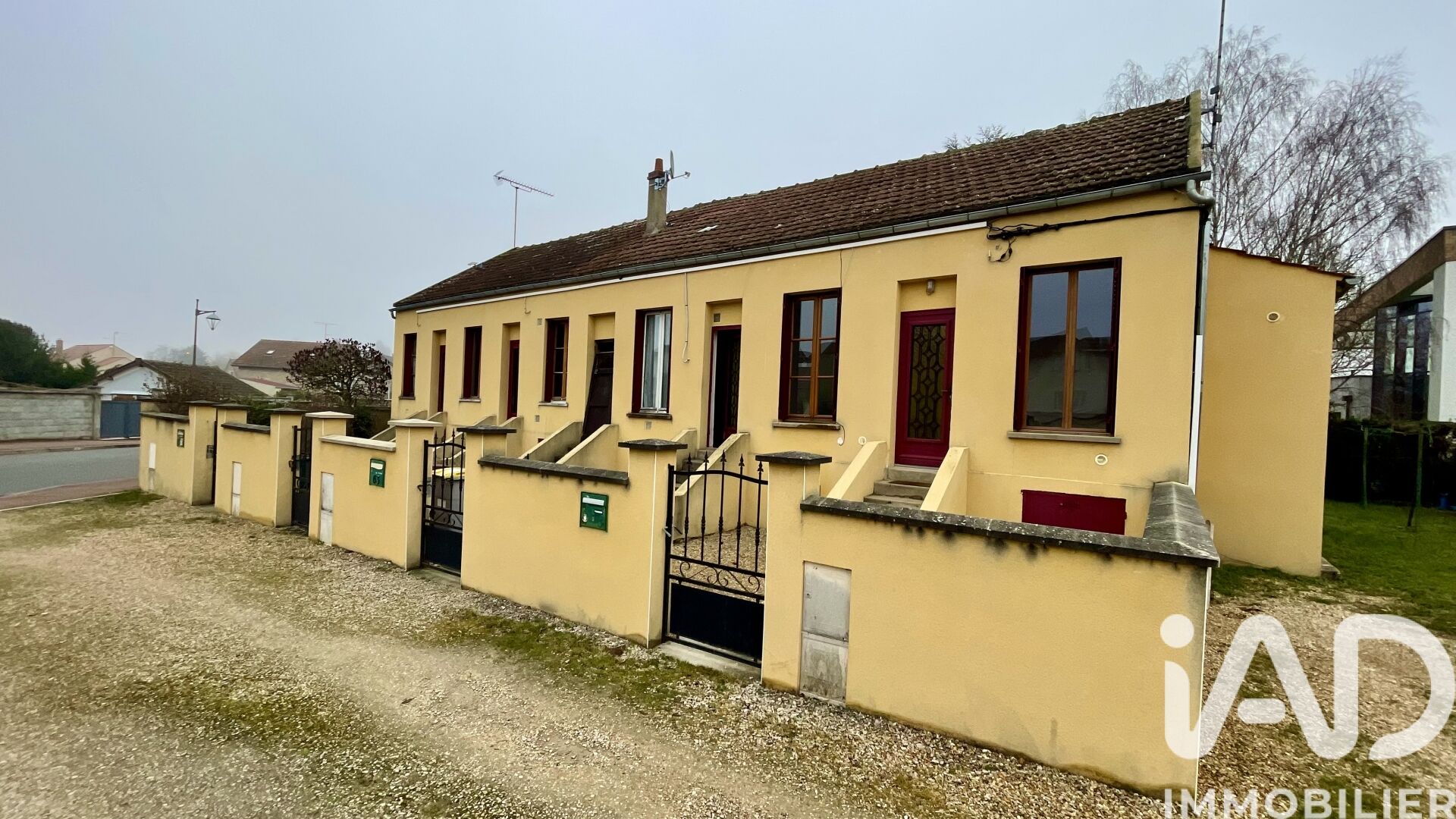 Varennes-sur-Seine - 140m² - 2p. - 1ch.