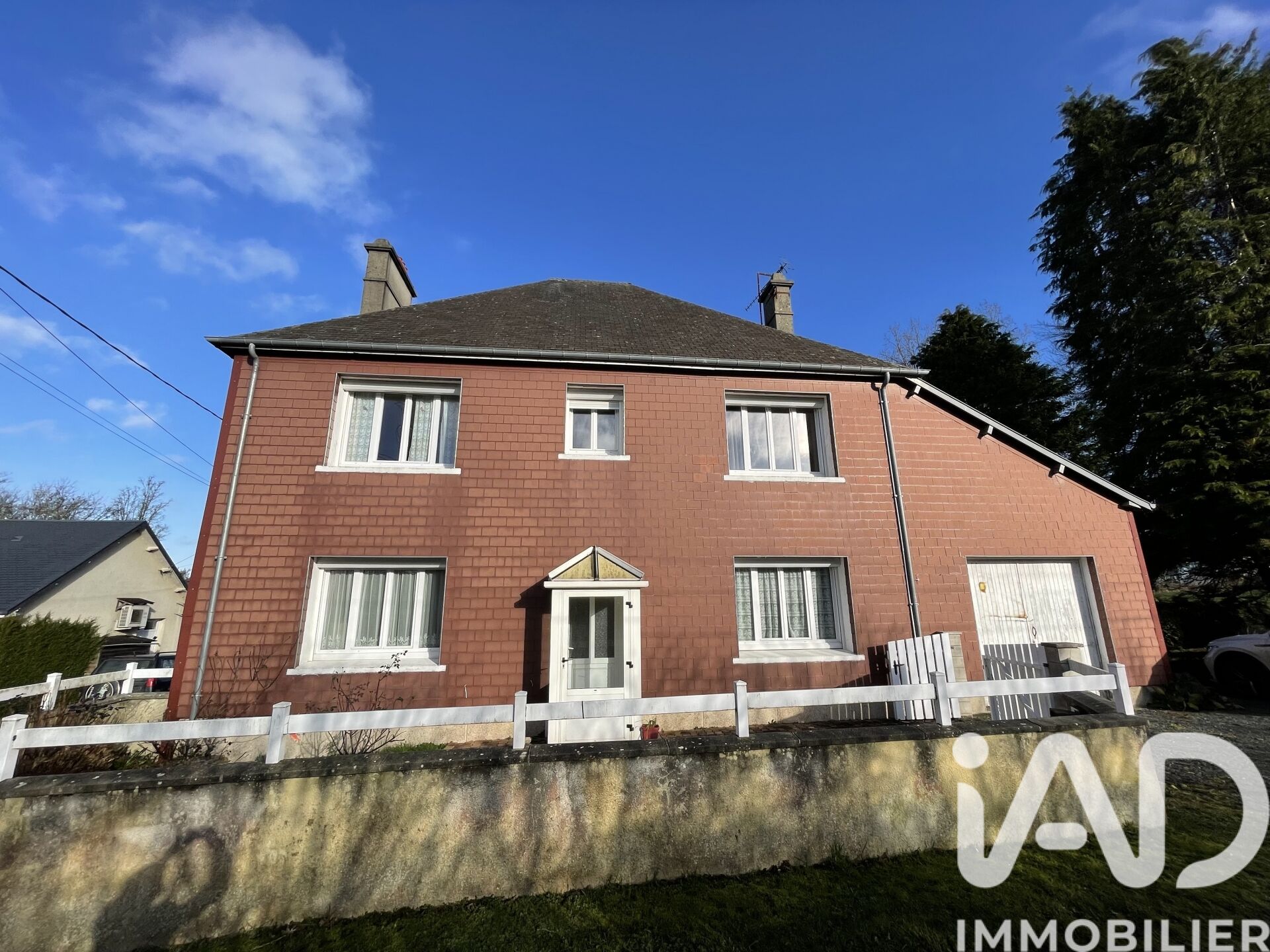 Hauteville-La-Guichard - 130m² - 7p. - 5ch.