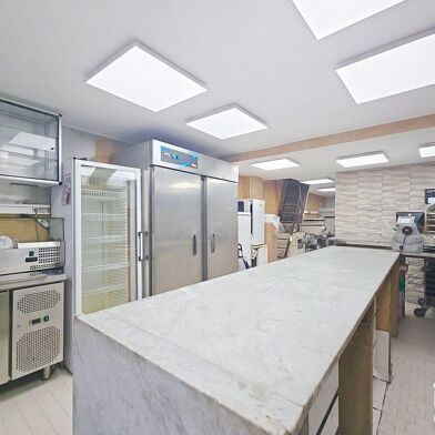 Commerce  415000 €