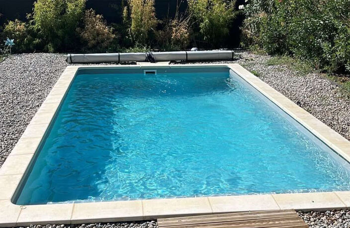 Villa 4 pièces d'environ 108 m2 sur 700 m2 avec piscine — photo 3