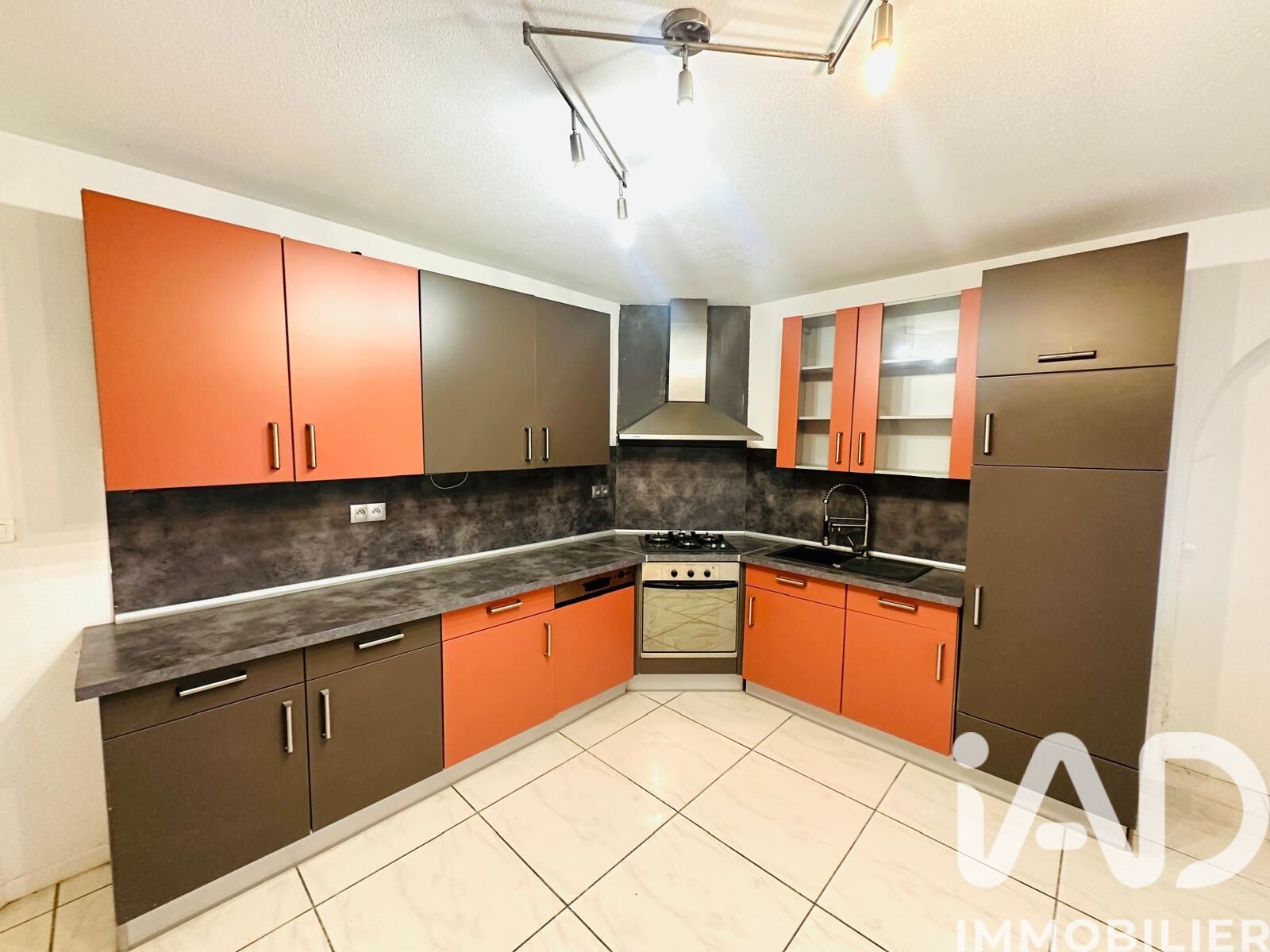 Vente Maison/villa 10 pièces - Photo 3