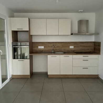 Maison 6 pièces 1550 €