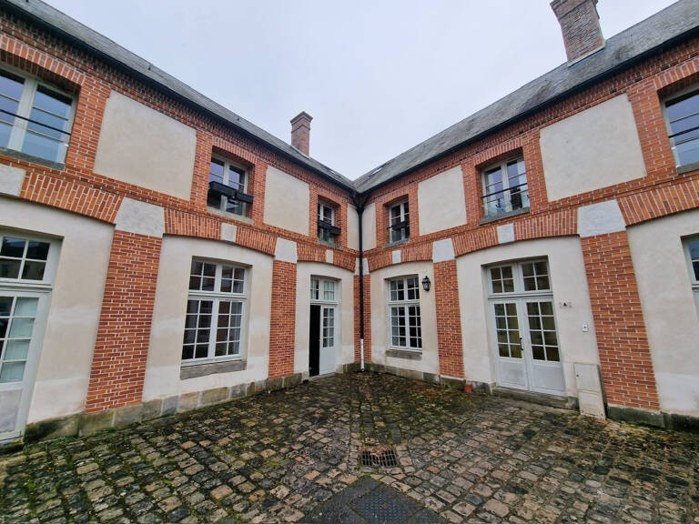 APPARTEMENT T4 - COEUR DE FONTAINEBLEAU — photo 1