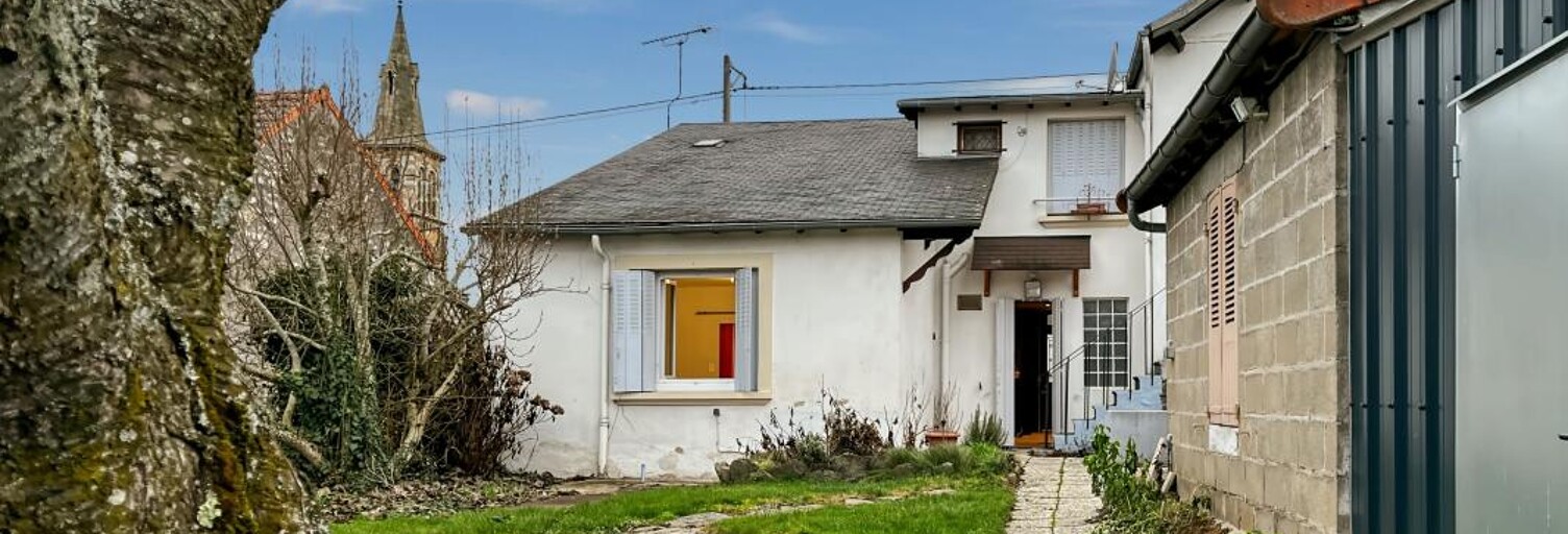 Maison 6 Pièces 123 m² à vendre à Bézenet (03170)