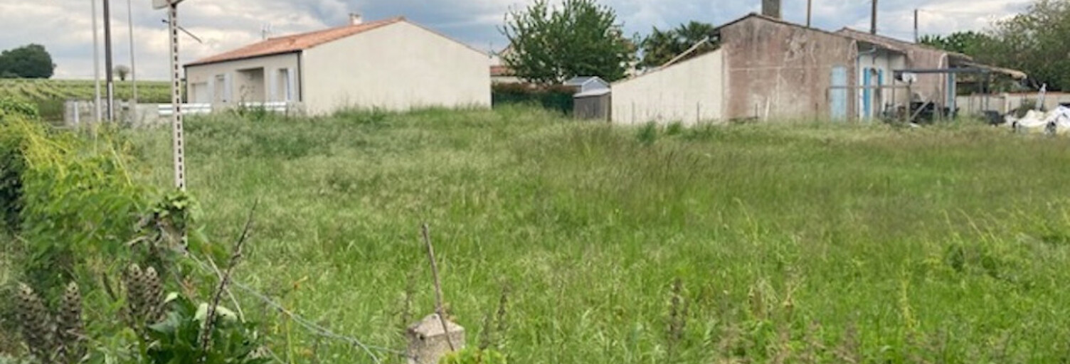 Terrain  696 m² à vendre à Chaniers (17610)