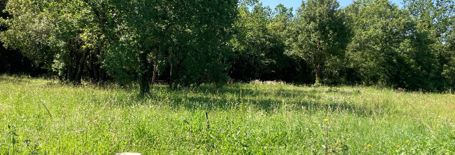 Terrain  1026 m² à vendre à Saint-Vaize (17100)