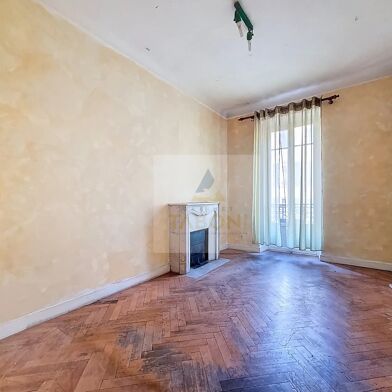 Appartement 4 pièces 291500 €