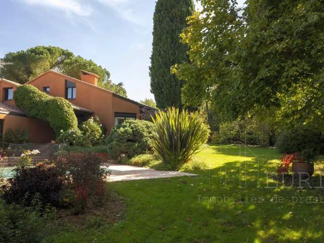 MAISON D'ARCHITECTE ATYPIQUE VALLEE DE LA SAVE — photo du bien