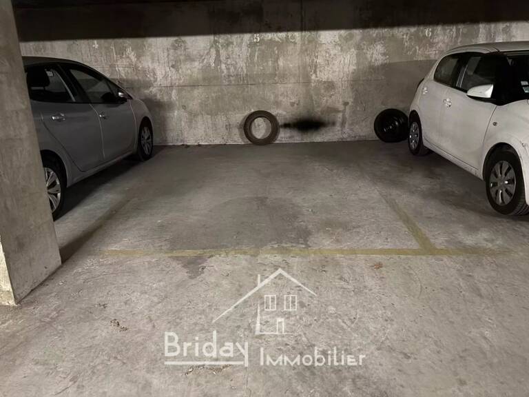 LYON 7 PARKING SOUS-SOL — photo 1