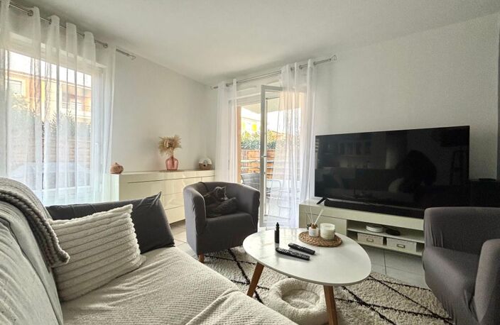 EXCLUSIVITÉ By Orpi -  Appartement en RDJ - T2 - 46m² - résidence calme et sécurisée - 1 place privative — photo 5