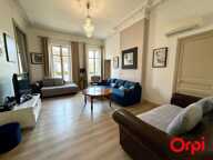 T4 de charme avec balcons et chambres de bonne – 128 m² – Saint-Charles / Le Chapitre (13001) — photo 3