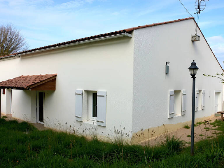 Maison à vendre 6 pièces BURIE (17) — photo 1