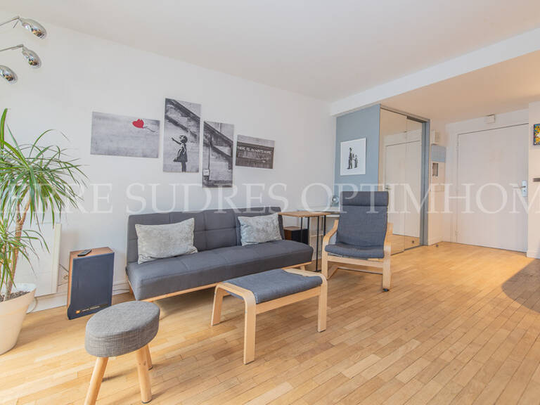 Butte Montmartre : 3 pièces de 54m² avec balcons — photo 1