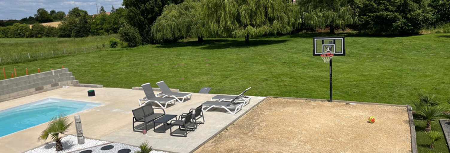 Maison 8 Pièces 222 m² à vendre à Sainte-Verge (79100)