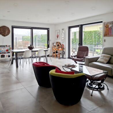 Maison 5 pièces 371000 €