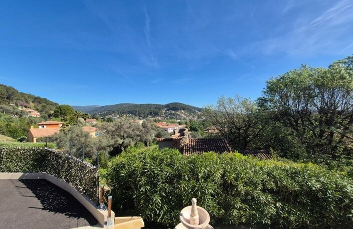 EXLCLUSIVITE-PRESTIGE. Solliès-Ville-Maison provençale avec deux logements distincts, fort potentiel, vue dégagée- 575 000 € — photo 4