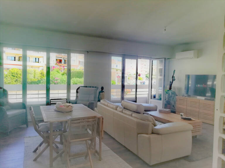 LE MOURILLON - APPARTEMENT 4 PIECES - 75m2 BALCON. — photo 1