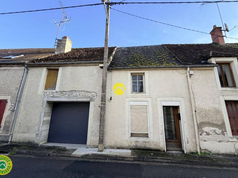 Garage avec atelier et cour — photo 1