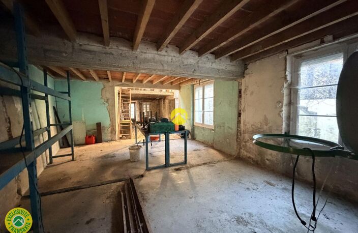 Garage avec atelier et cour — photo 2
