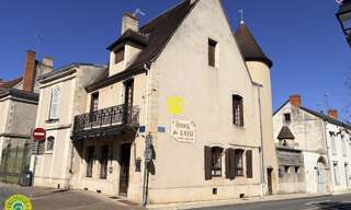 Maison 12 Pièces 225 m² à vendre à Saint-Amand-Montrond (18200)