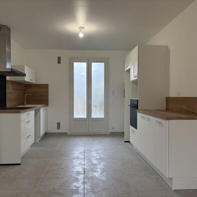 Maison 5 pièces 1225 €