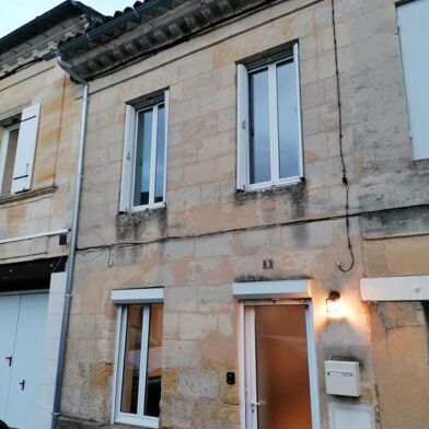 Maison 3 pièces 890 €