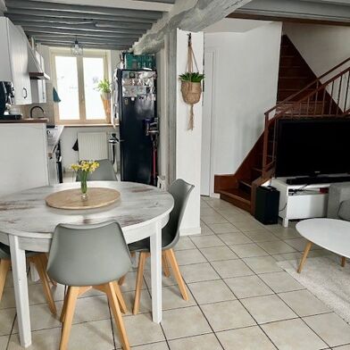 Maison 4 pièces 1050 €