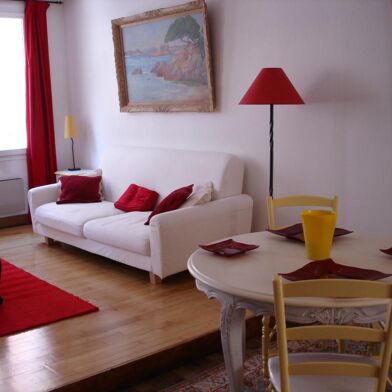 Appartement 3 pièces 1300 €