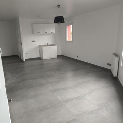 Appartement 1 pièces 900 €