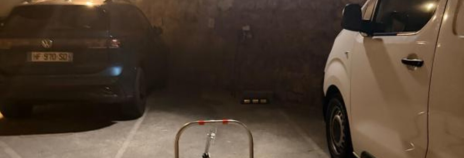 Garage  12 m² à louer à Bordeaux (33000)