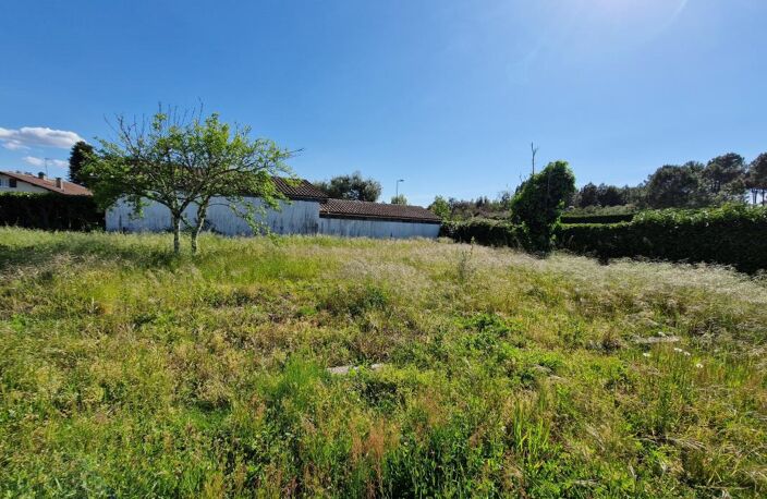 TERRAIN CONSTRUCTIBLE 1878 M² LIT ET MIXE — photo 3