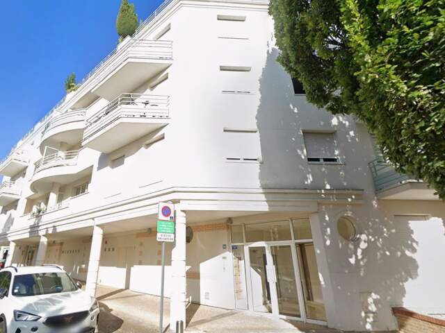 Appartement À Vendre — photo du bien