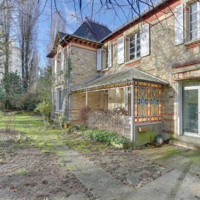 Maison 7 pièces 915200 €