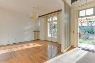 Maison 7 pièces 852700 €