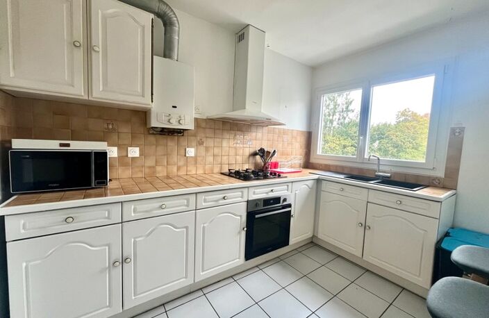 Dpt Finistère (29), à vendre QUIMPER Ouest - appartement rénové meublé T5 en collocation de 96 m² habitable - deux loggias -Cave — photo 3