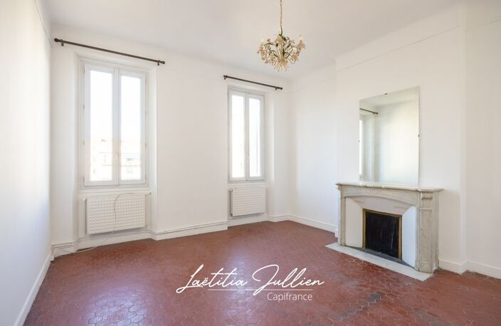 Appartement haussmannien 184.77 m² – 7 pièces – Intégralité du palier – Marseille 8ᵉ - PERIER — photo 5