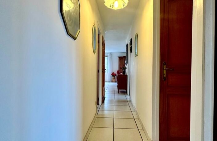 Maison familiale fonctionnelle  avec sous sol complet, à vendre 5 pièces CLUSES (74) — photo 5