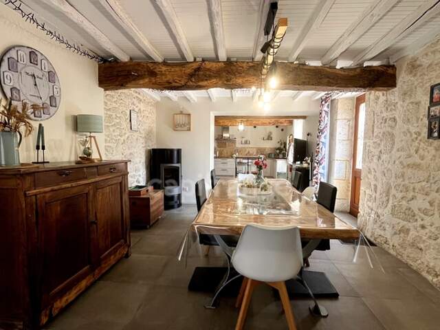 Charmante maison de village entièrement restaurée, 5 pièces, 3 chambres, au coeur du triangle Saint-Clar / Fleurance / Lectoure — photo du bien