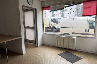Local industriel 2 pièces 77700 €