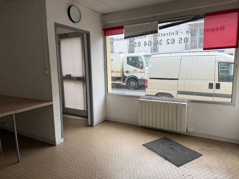 Locaux à vendre SEMEAC (65) — photo 1