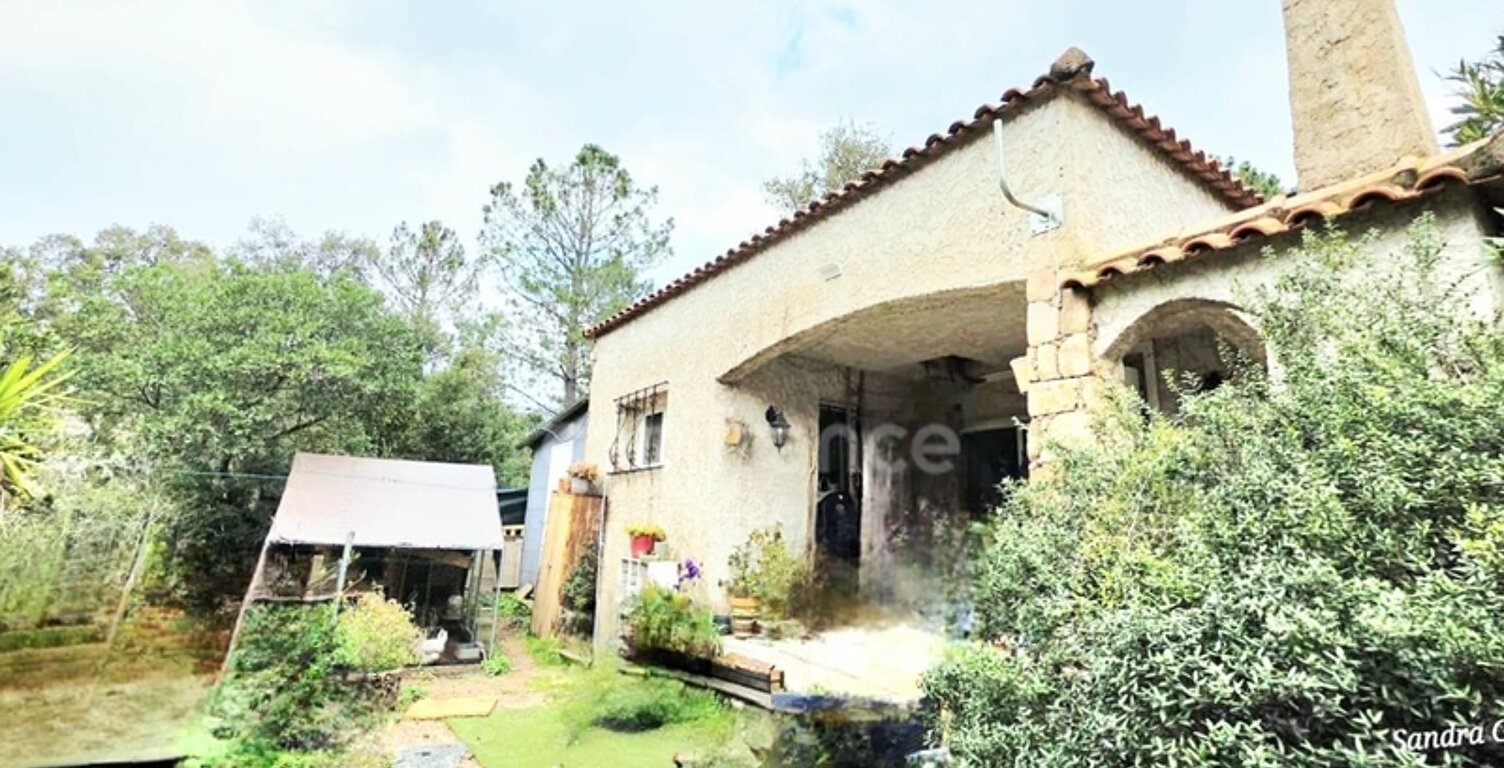 Maison à vendre 3 pièces LECCI (20) Terrasse et jardin — photo 1