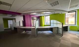 Bureau 9 Pièces 210 m² à vendre à Mâcon (71000)