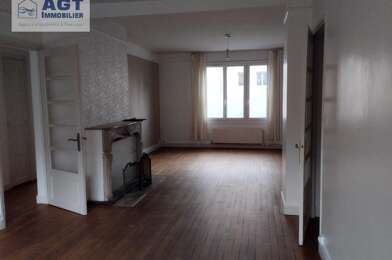 Appartement 3 pièces 894 €