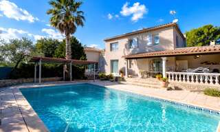 Maison 8 Pièces 200 m² à vendre à Lauris (84360)