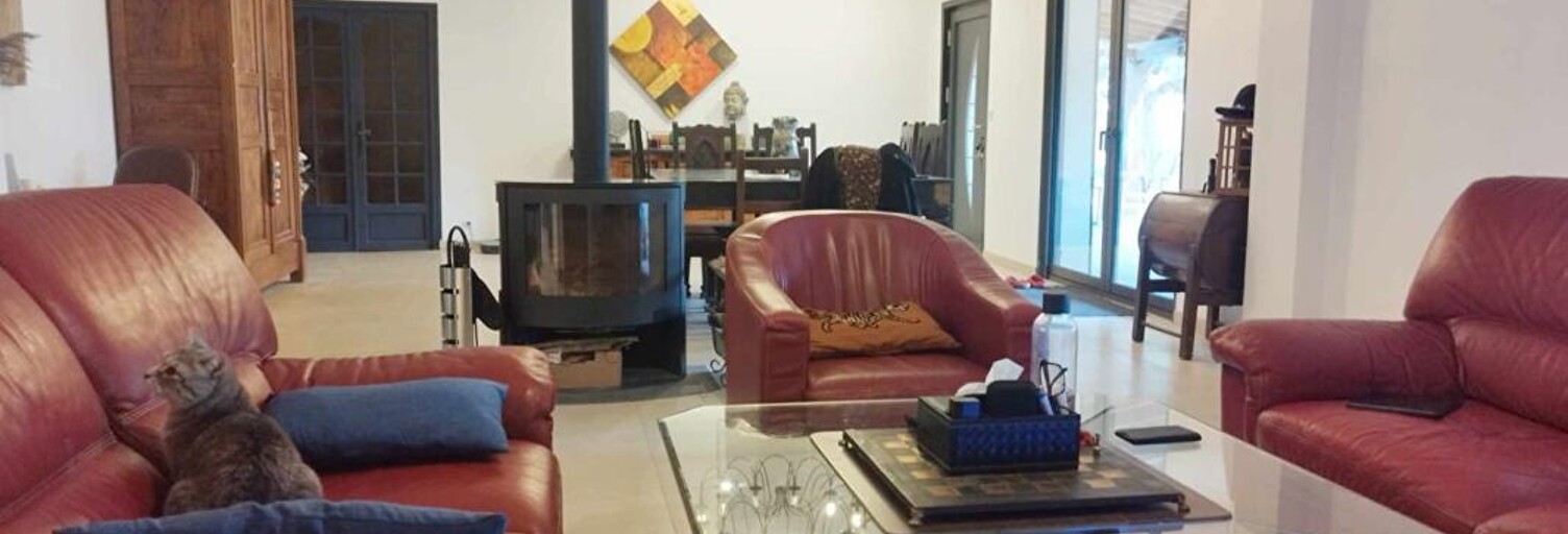 Maison 9 Pièces 303 m² à vendre à Arles (13104)