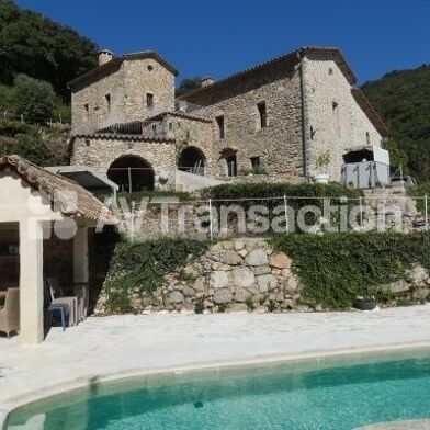 Maison 10 pièces 750000 €