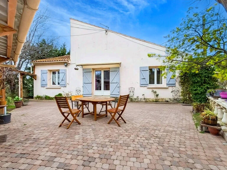 Ensemble immobilier de 2 maisons sur 1100 m2 de terrain — photo 1