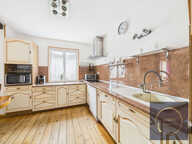 Ensemble immobilier de 2 maisons sur 1100 m2 de terrain — photo 2
