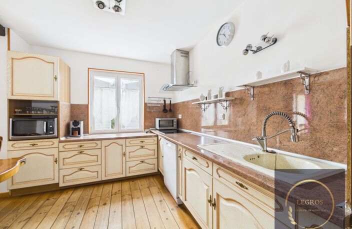 Ensemble immobilier de 2 maisons sur 1100 m2 de terrain — photo 2